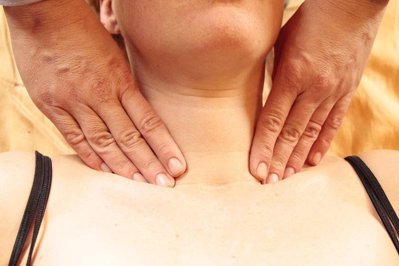 Le guide complet du drainage lymphatique : bienfaits, technique et résultats.